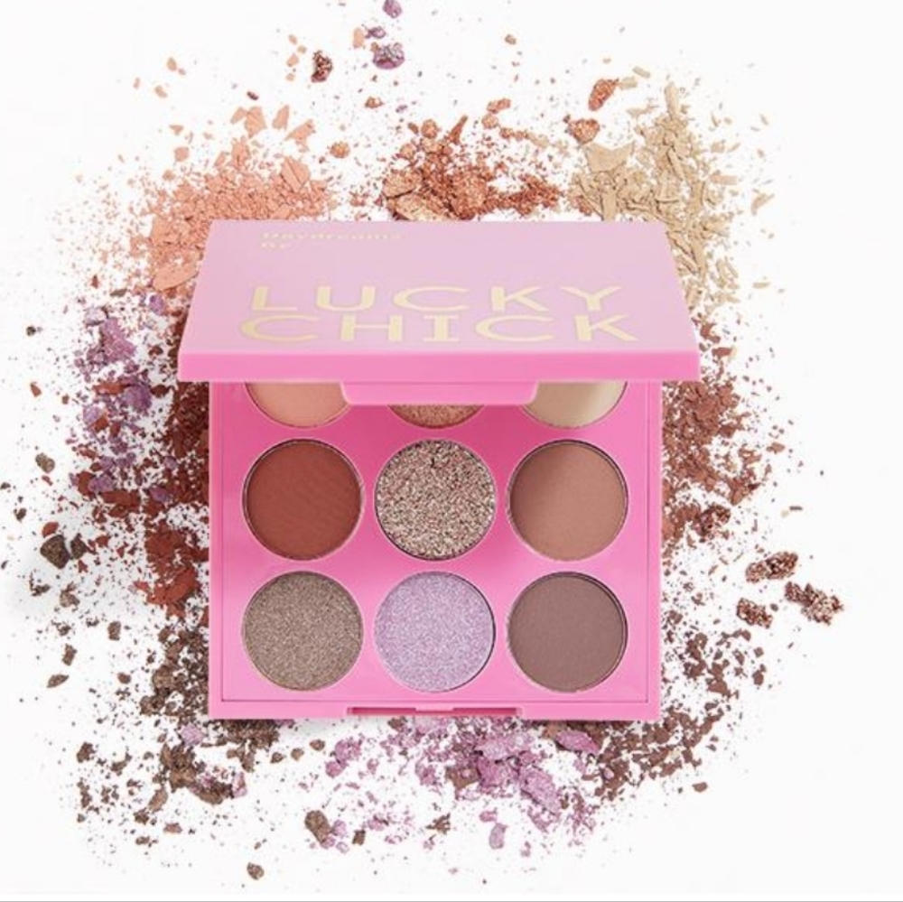 2/$25 LUCKY CHICK Daydreams Eyeshadow Palette